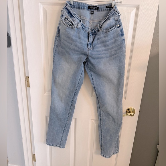 Judy Blue Denim - Judy Blue Light Blue Boyfriend Fit Size 7